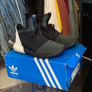 Adidas Tubular Defiant